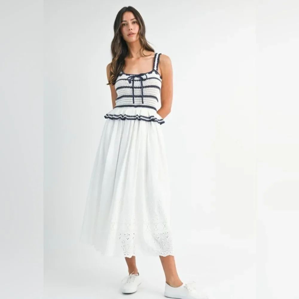Elegant White Maxi Crochet Dress